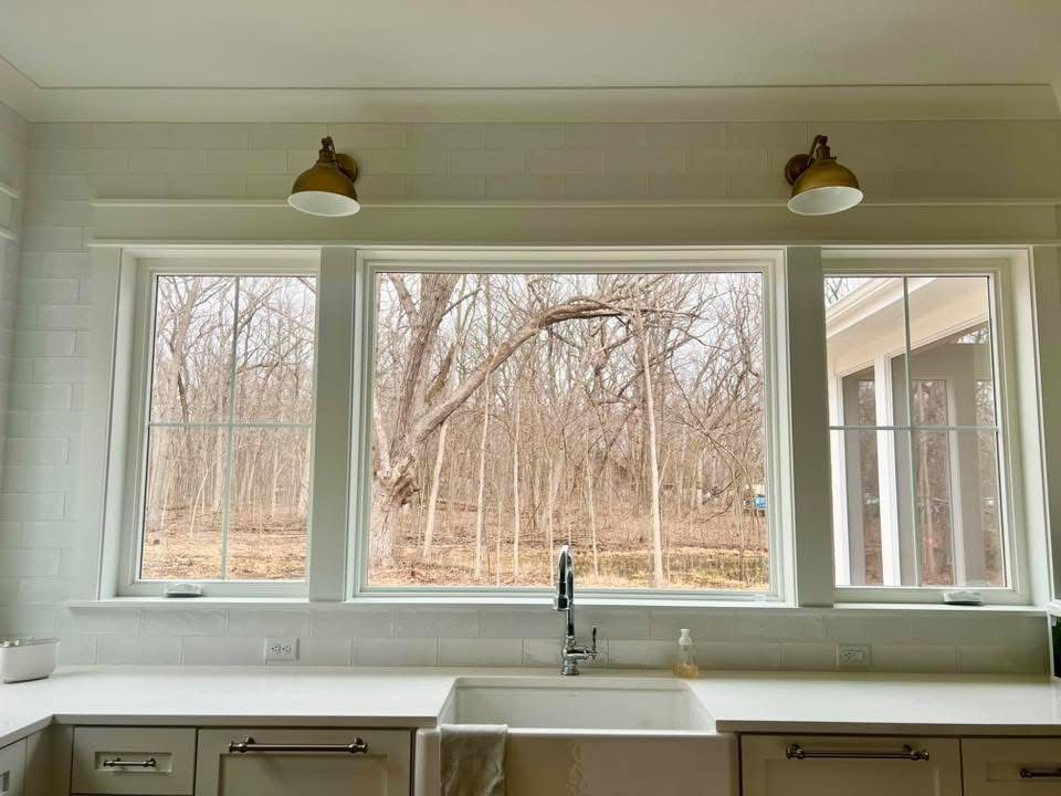 Прочные алюминиевые распашные  – обзор и цена Commercial Kitchen Windows